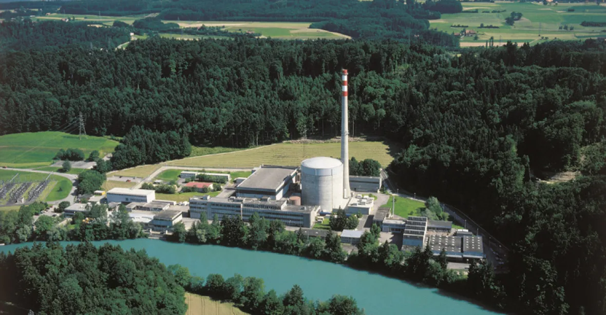 Jeden muž stiskl dvě tlačítka. Švýcarsko odpojilo svou první jadernou elektrárnu