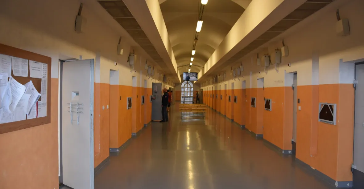 Vězeňská služba v tichosti změnila Rathově věznici status na vysoký stupeň zabezpečení