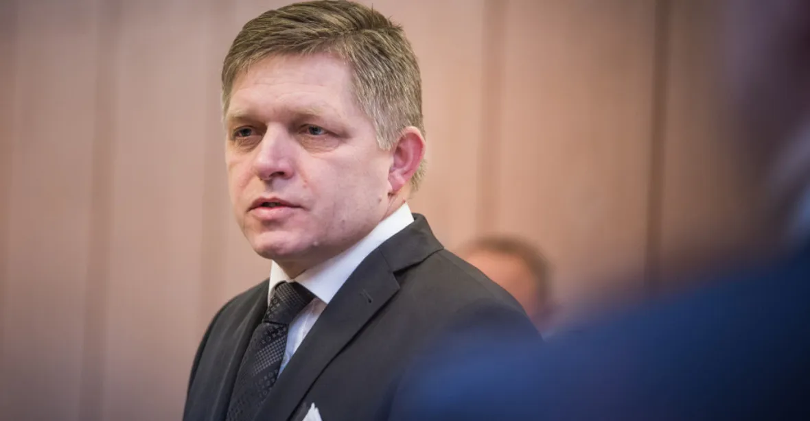 Slovenská prokuratura zrušila obvinění expremiéra Fica