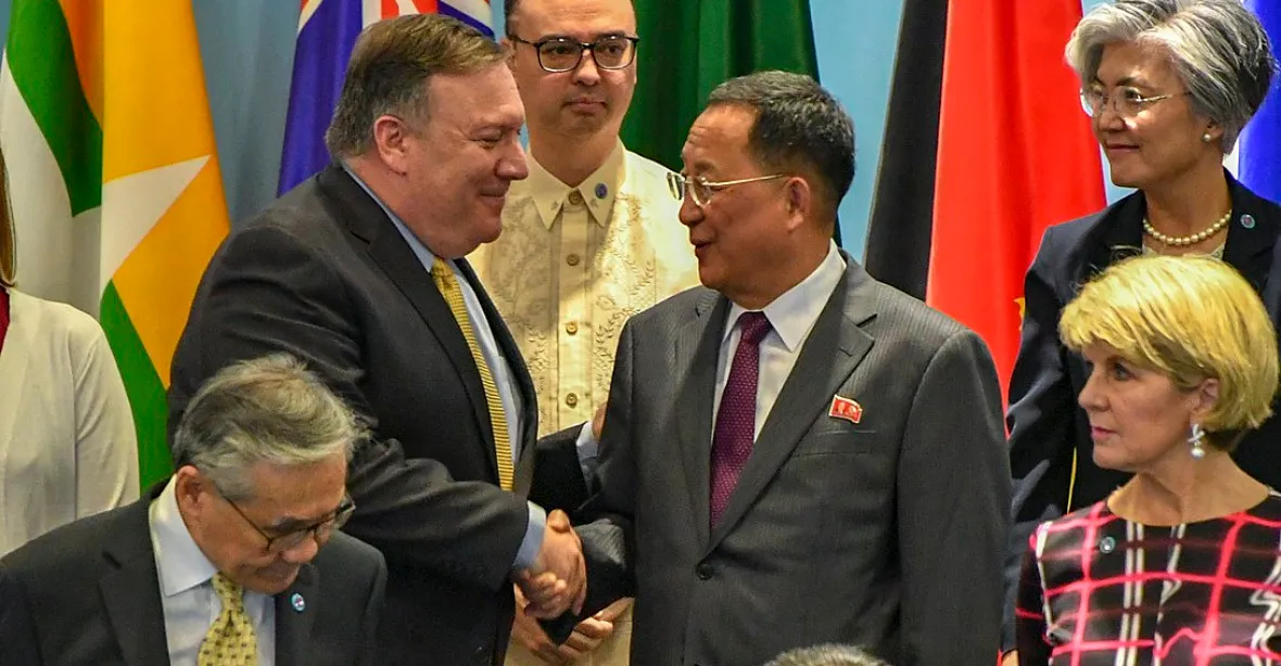 Ministr zahraničí KLDR přišel o funkci, Kim svolává některé velvyslance a diplomaty