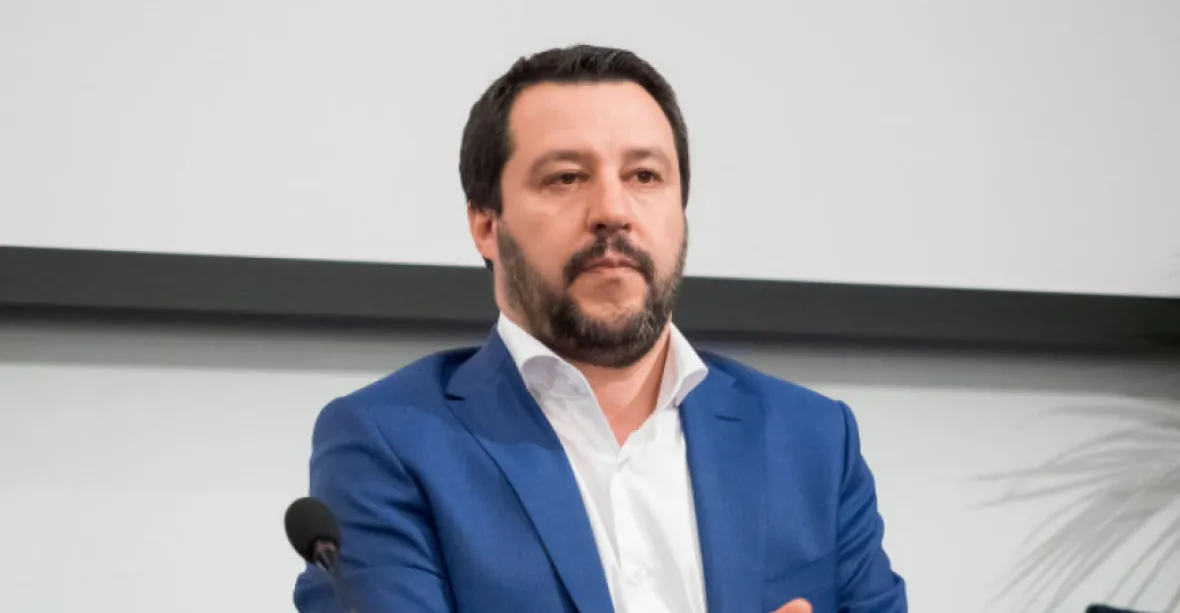 Senát zbavil Salviniho imunity a může být souzen za uzavření přístavu migrantům