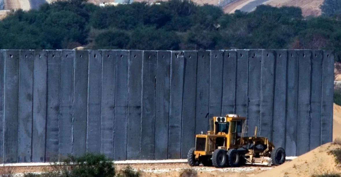 Jako Izrael. Egypt buduje na hranici s Pásmem Gazy vysokou zeď