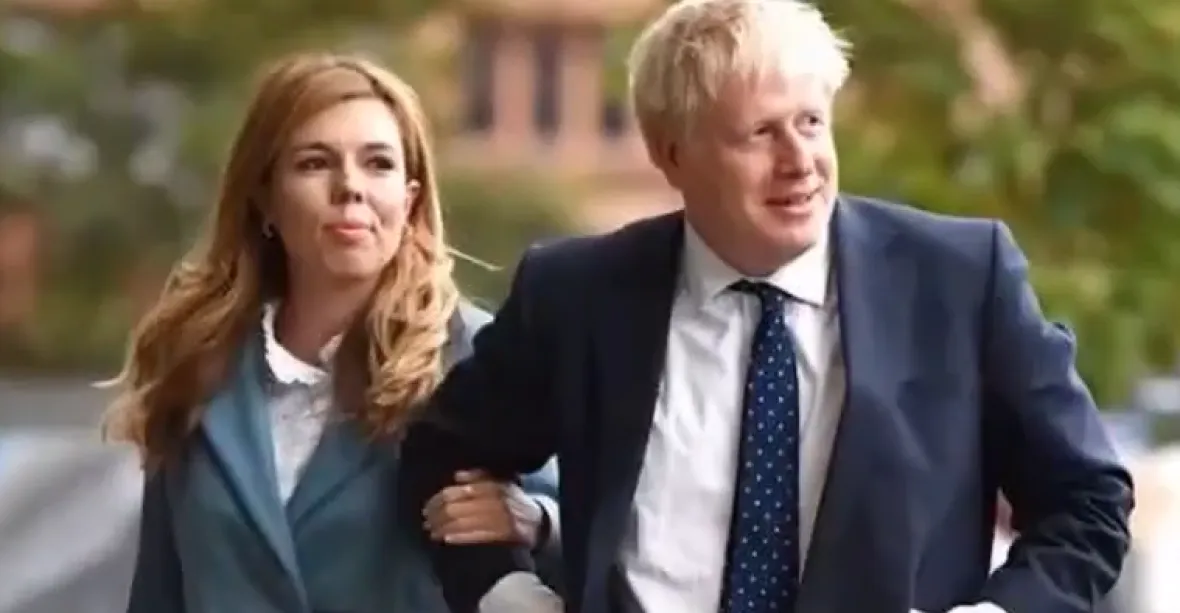 Boris Johnson se bude ženit, se svou snoubenkou čekají potomka