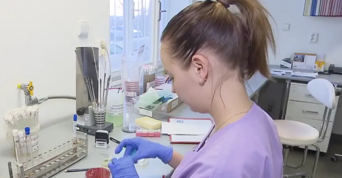 Tři první případy koronaviru byly zjištěny v Česku