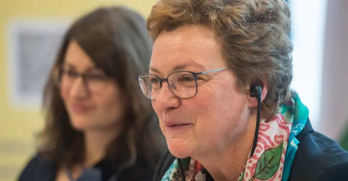 Hohlmeierová poděkovala česky za podporu proti Babišově urážce, chodí jí stovky výhružných zpráv