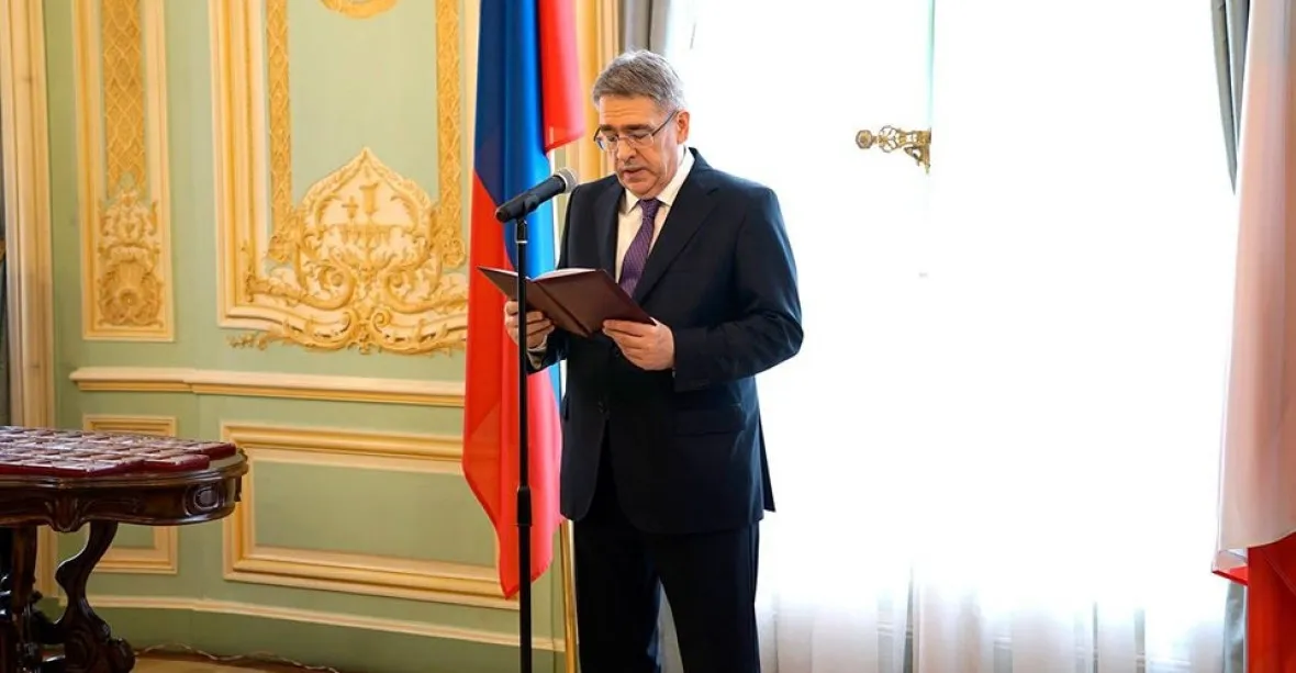 Ruský velvyslanec byl na koberečku u Petříčka kvůli útoku na českou ambasádu