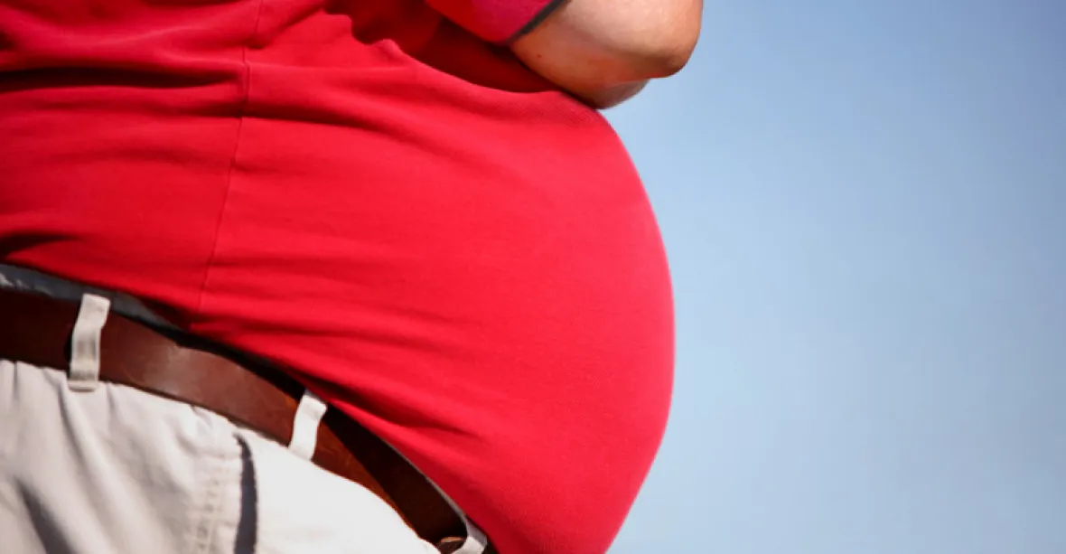 Lidé s obezitou jsou náchylnější na koronavirus, v ohrožení jsou hlavně muži