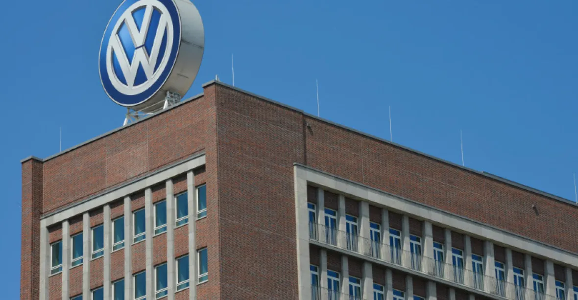 Volkswagenu spadl provozní zisk o čtyři pětiny na 900 milionů eur