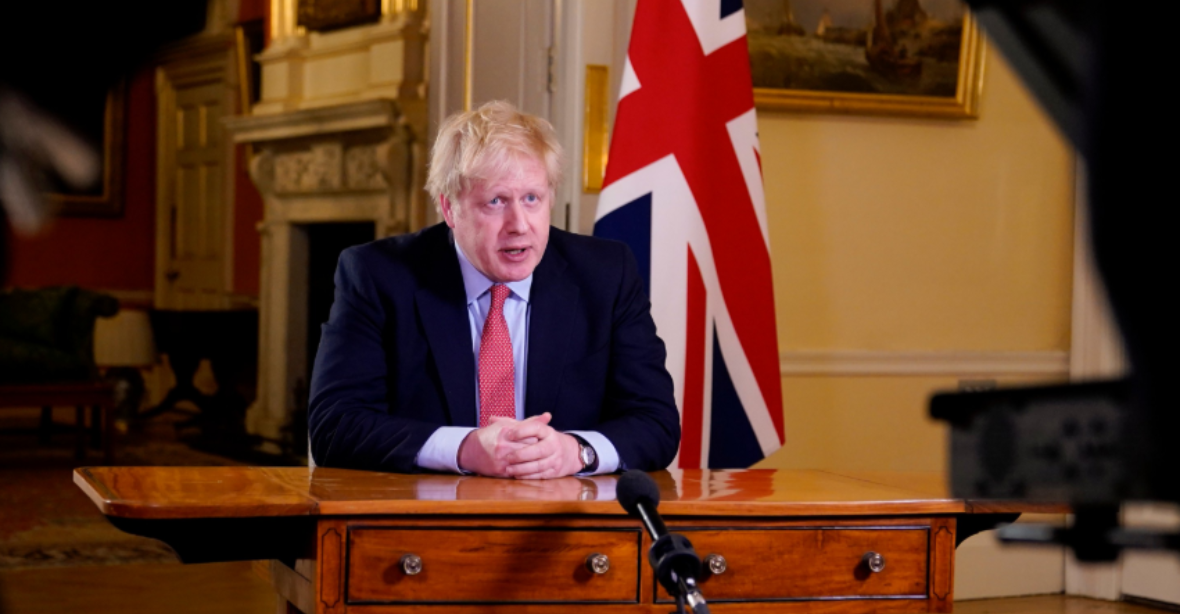 Boris Johnson se vrací do práce. S uvolňováním bude britská vláda hodně opatrná