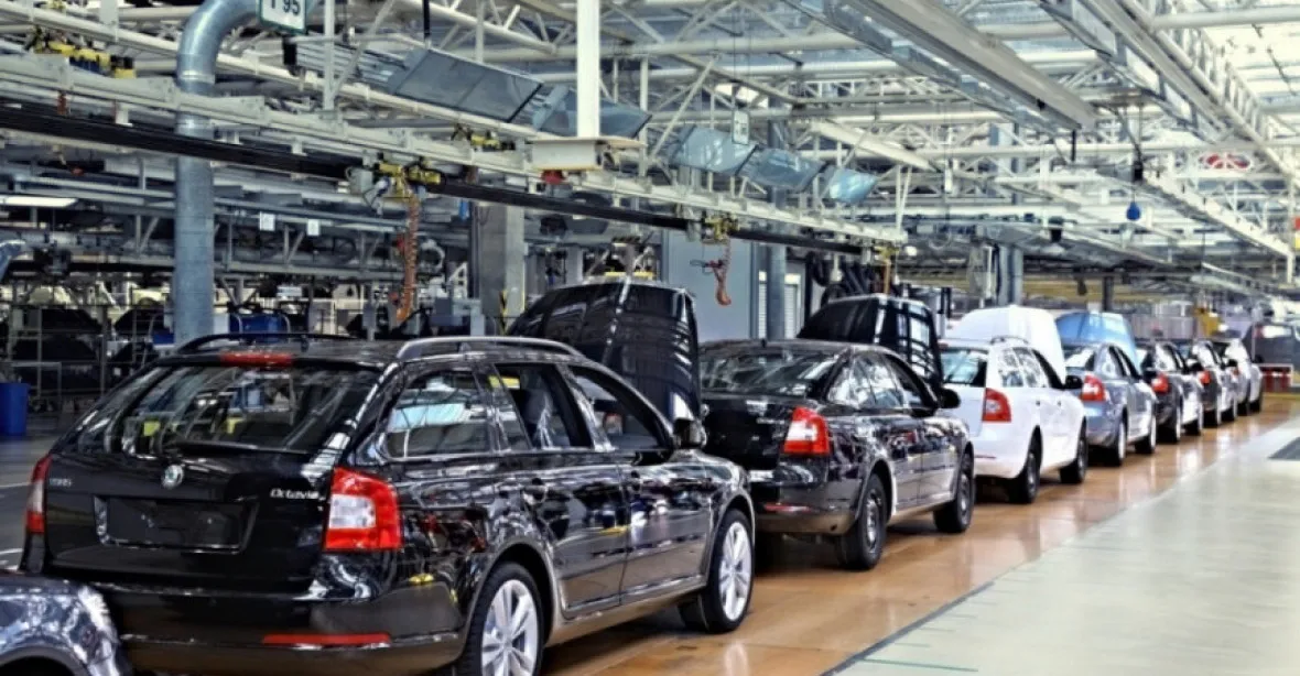Zisk automobilky Škoda čtvrtletně poklesl o čtvrtinu