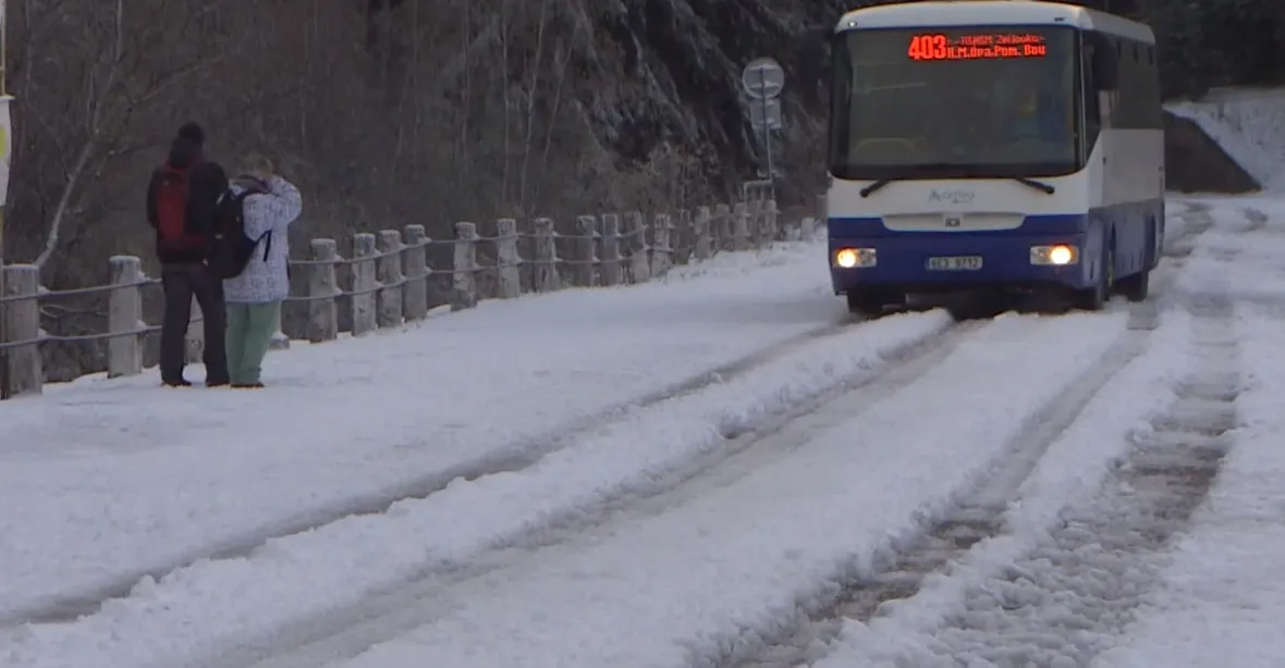 V Česku se ochladilo až o 20 stupňů, na horách napadl sníh