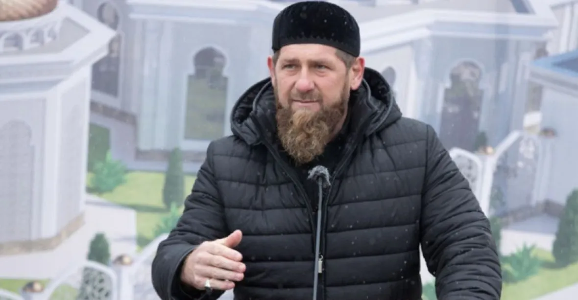Nejedl česnek? Kadyrov byl v Moskvě hospitalizovaný s podezřením na covid-19