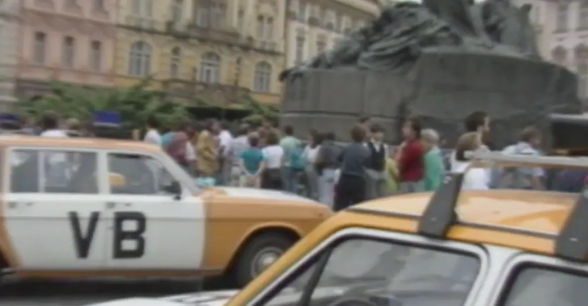 Před 30 lety vybuchla na Staroměstském náměstí bomba