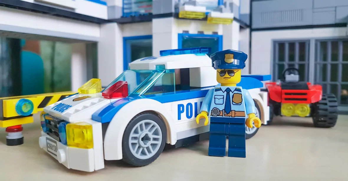 LEGO přestává propagovat stavebnice s policií. Reaguje na zabití Floyda