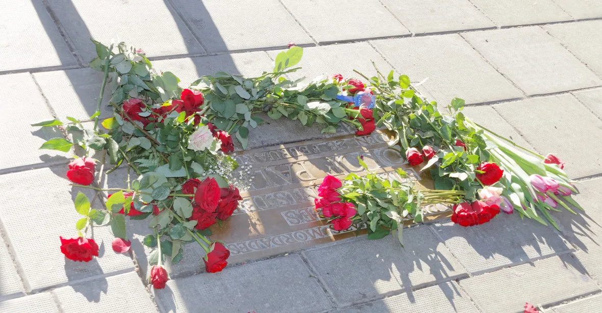 Švédsko po 34 letech ukončilo vyšetřování vraždy Olofa Palmeho. Hlavní podezřelý zemřel