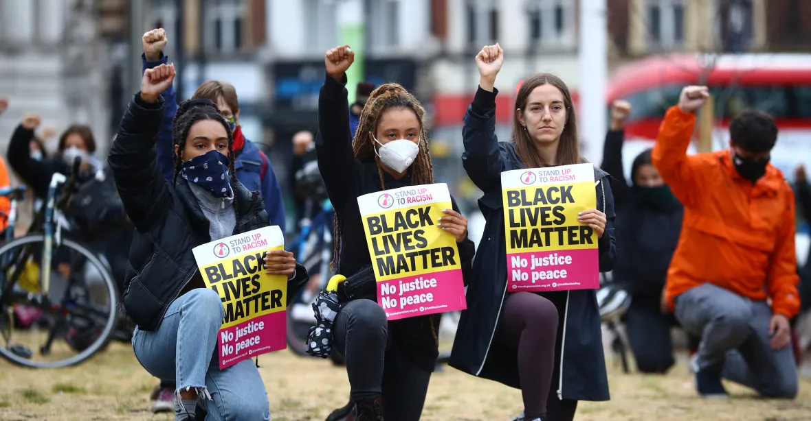 „Británie byla první rasistická země na světě.“ Reportáž z nepokojů v Londýně