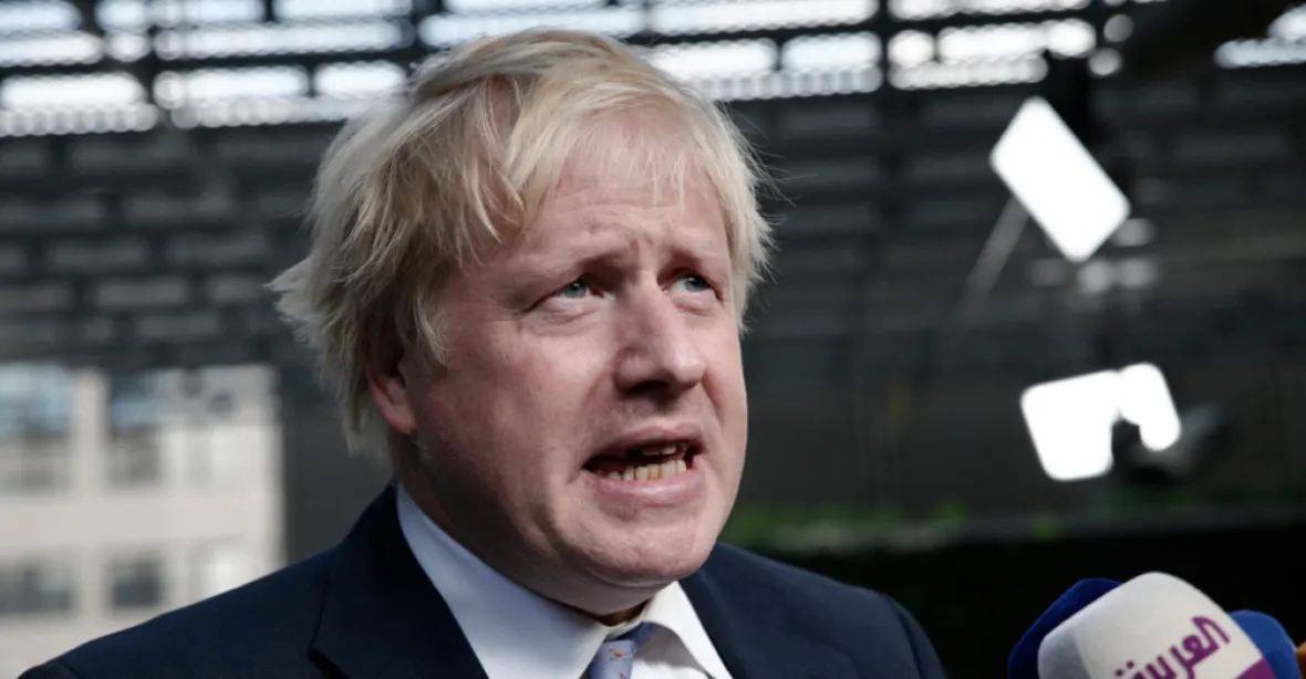 Britský premiér Johnson chce zřídit komisi pro boj s rasovou nerovností