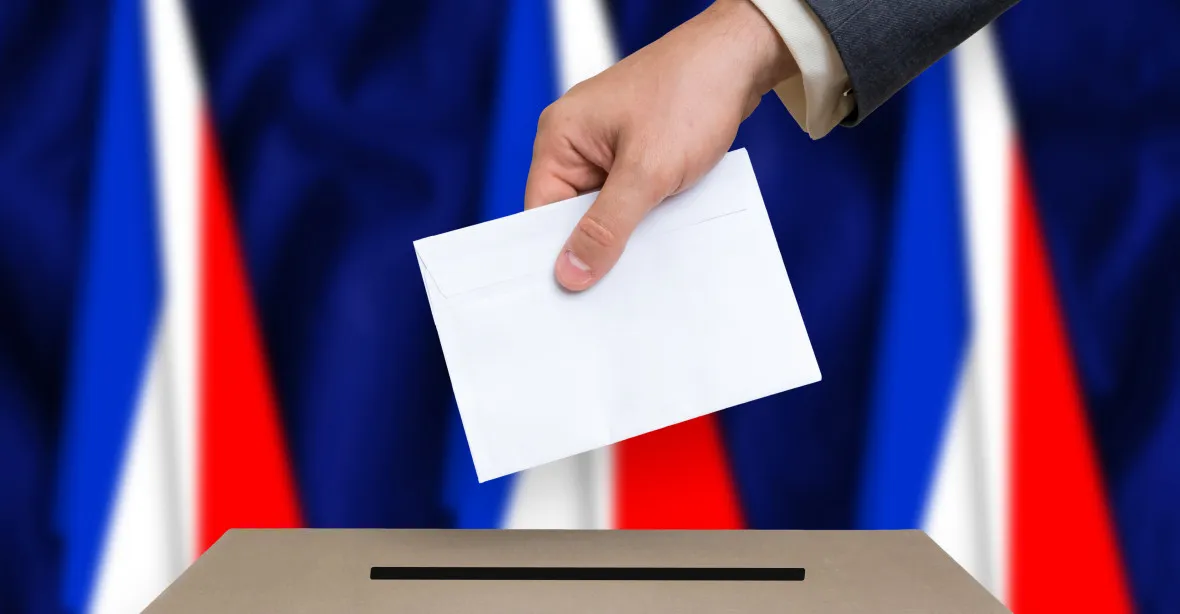 Výsledky komunálních voleb jako varování pro Macrona