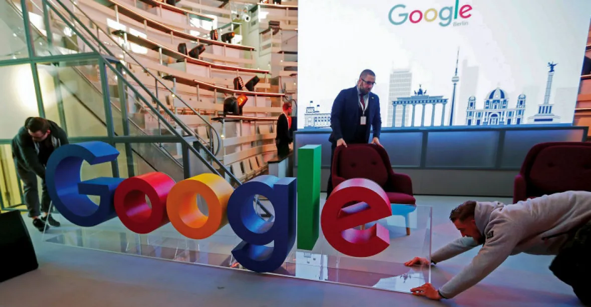 Útěk vpřed. Google ve strachu začíná platit vybraným médiím za články a videa