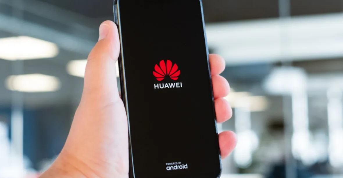 Čínskou Huawei využívají miliony Čechů. Ročně zde prodá 800 tisíc přístrojů