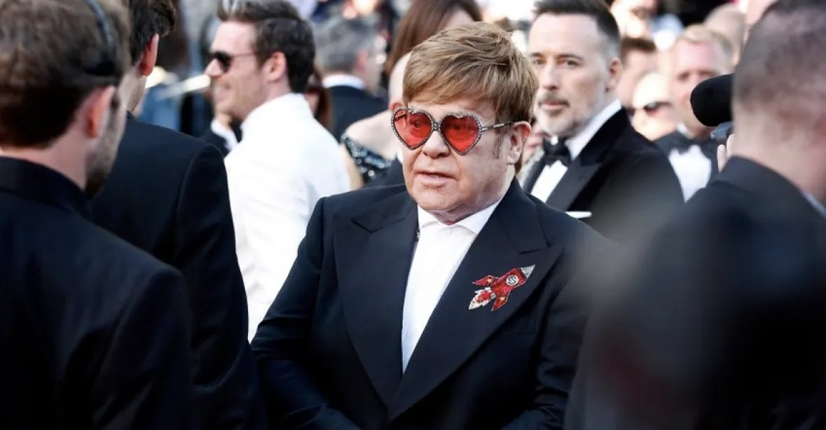 Bývalá manželka Eltona Johna žádá kvůli filmu Rocketman milionové odškodné
