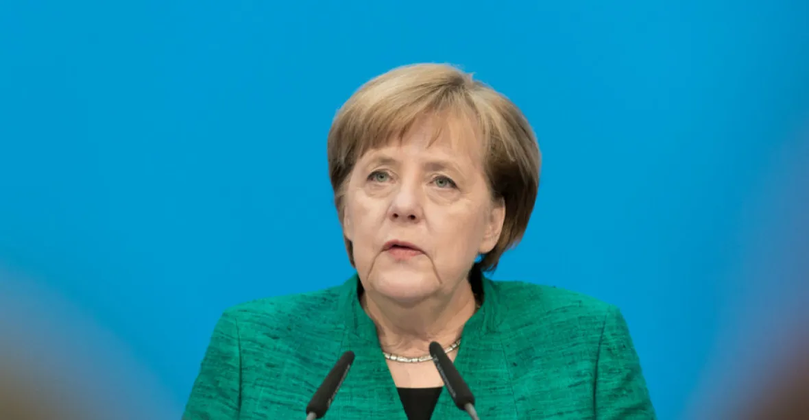 Merkelová ostře proti Rusku: Šlo o zločin, který měl Navalného umlčet