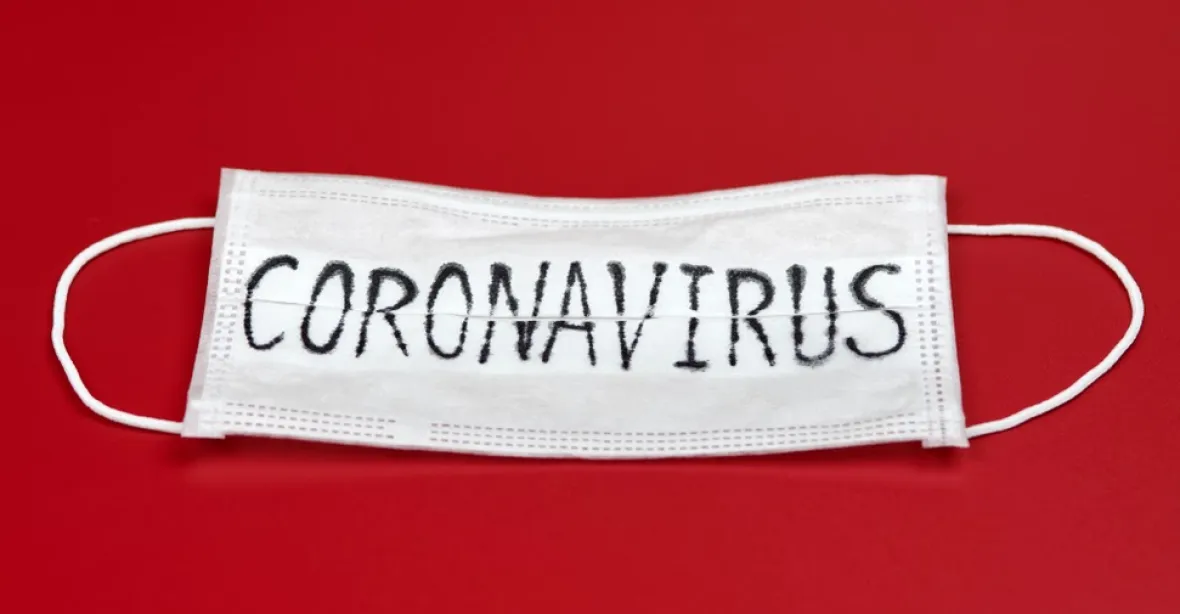 Víc než 2000 případů koronaviru za den, křivka nakažených v Česku dál stoupá