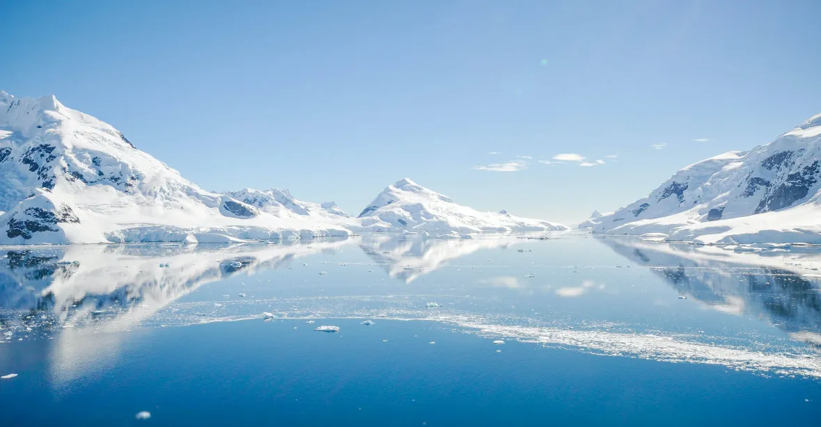 Vědci testují plán na záchranu ledovců. Navrhují je zakrýt sklem