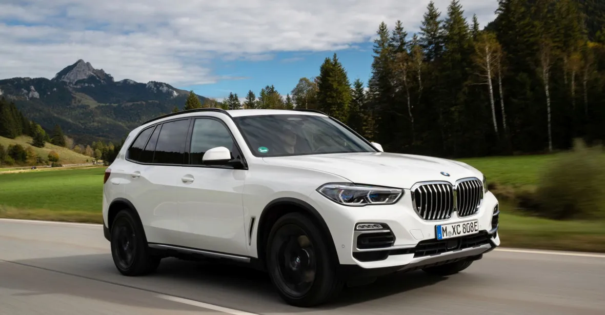 BMW X5: Hybridní cesta středního SUV