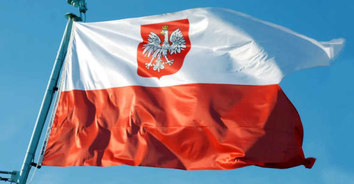 Polsko zavádí po Vánocích tvrdý lockdown. Otevřené budou jen základní obchody