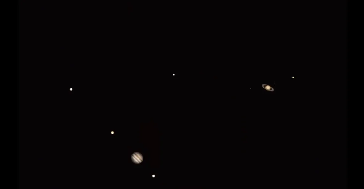 VIDEO: Úkaz století. Jupiter a Saturn na nebi vytvořily „Betlémskou hvězdu“