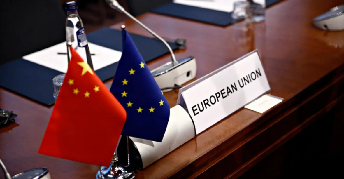 Společnosti ze zemí EU budou mít lepší přístup na čínský trh, dohodla se Čína s EU