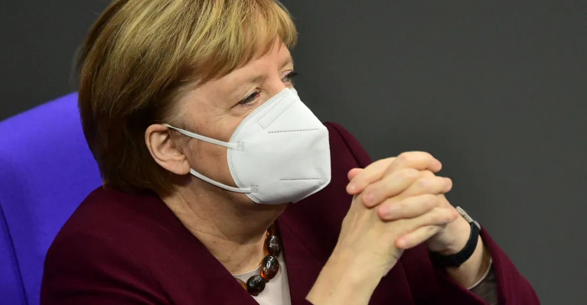 Merkelová tlačila na výrobce vakcín, dostatek očkovacích látek ale bude pro Němce až na podzim