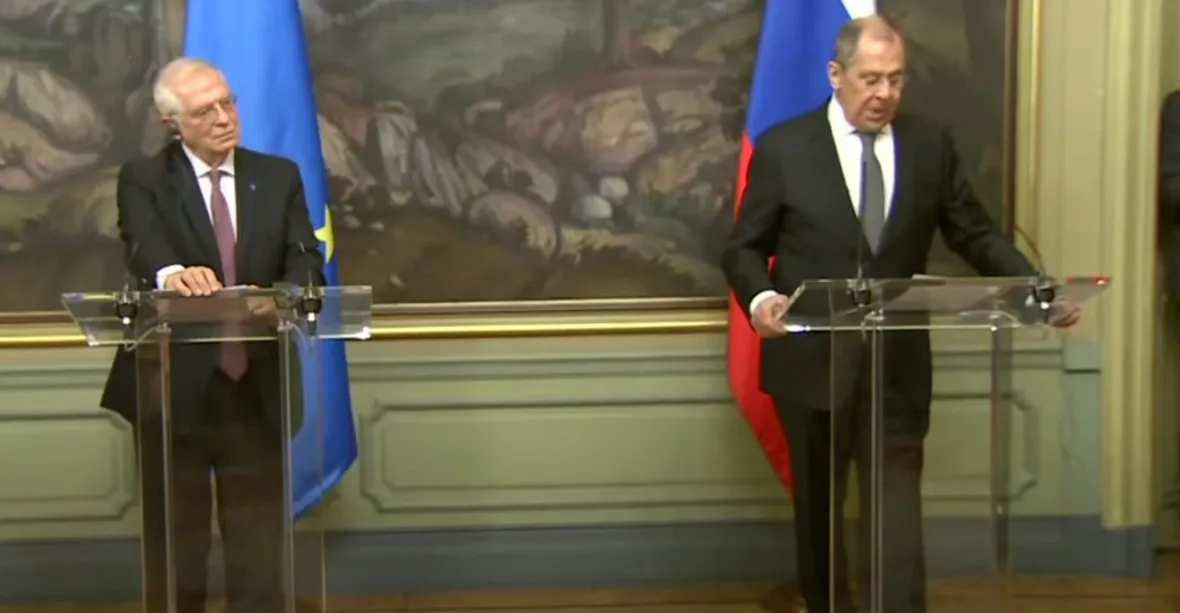 Rusko během Borrellovy návštěvy vyhostilo diplomaty EU, tvrdí belgický server