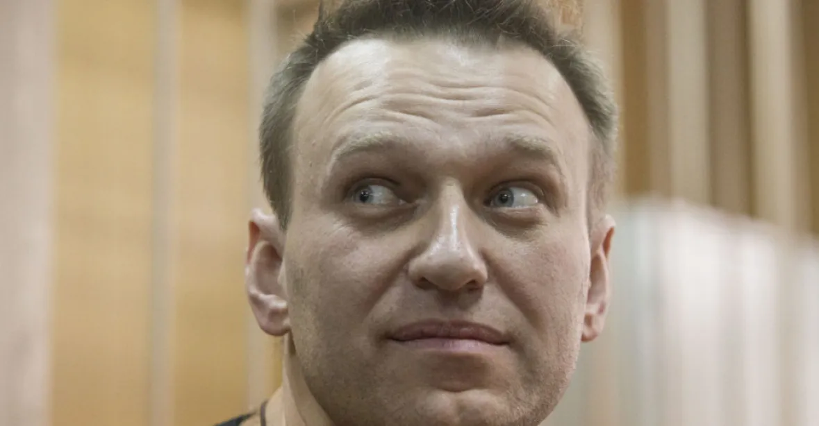 Navalný opět před ruským soudem. Za pomluvu válečného veterána mu hrozí další dva roky