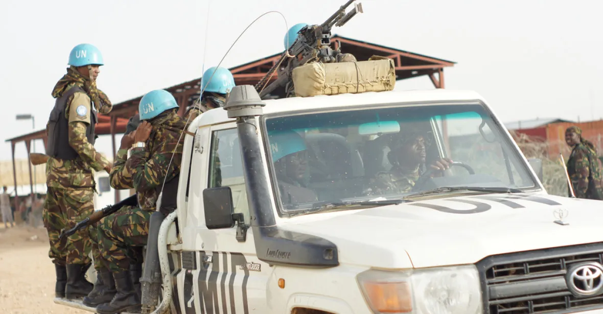 Fatální atentát na konvoj OSN v Kongu. Útočníci zabili také italského velvyslance