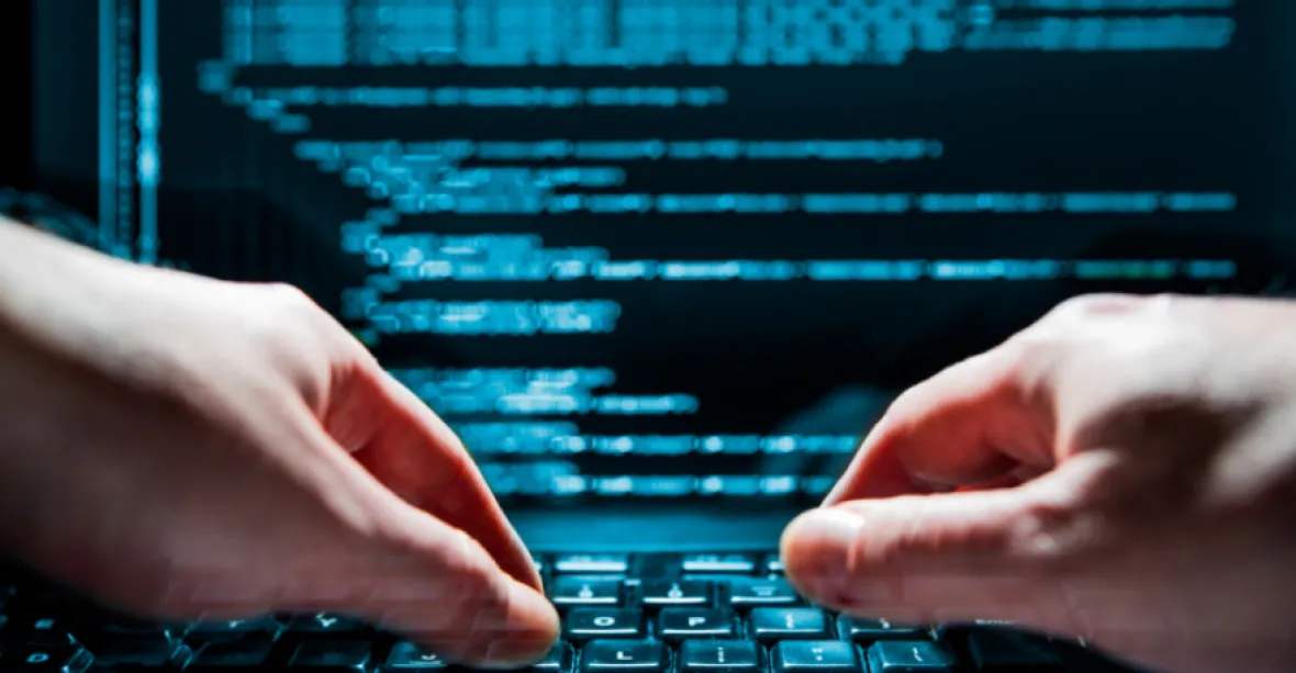 Systém veřejné správy napadli hackeři, útok se týkal Prahy i MPSV