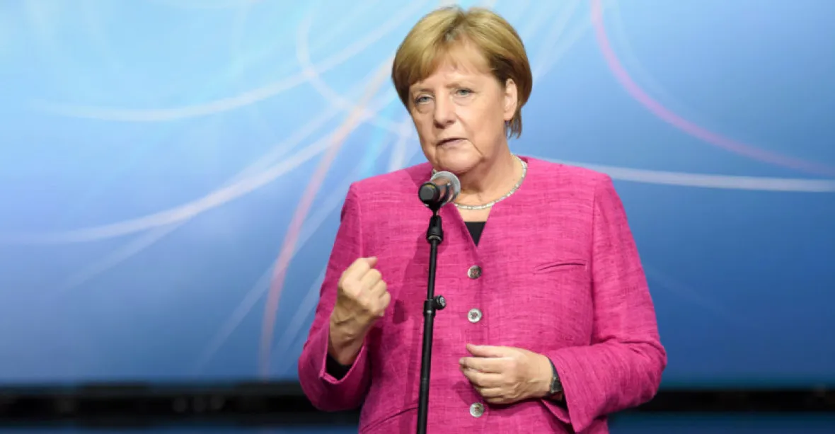 Černý den pro stranu kancléřky Merkelové. Německá média píší o debaklu