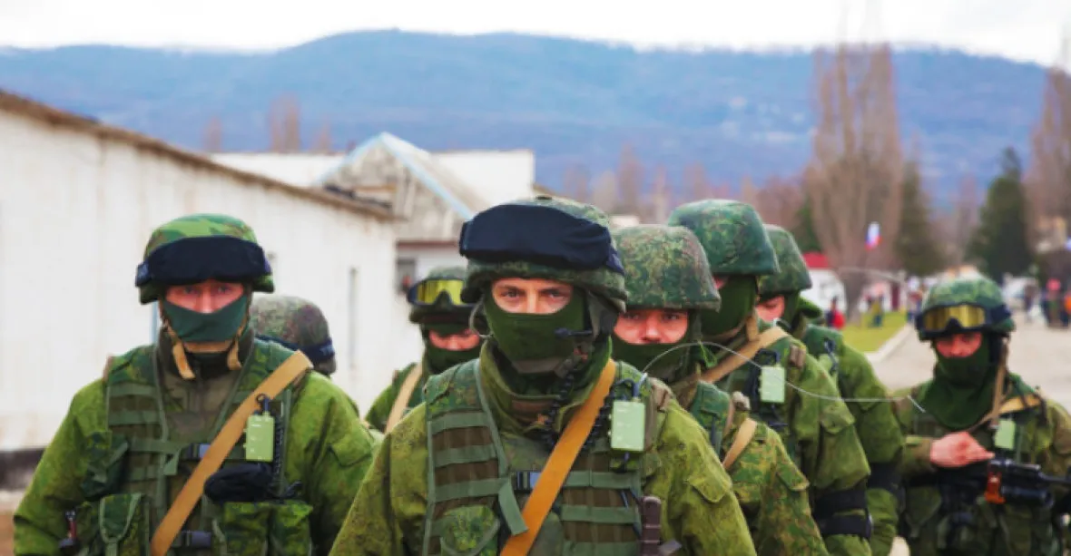 Kreml hrozí, že hodlá reagovat na případné posilování vojsk NATO kolem Ukrajiny