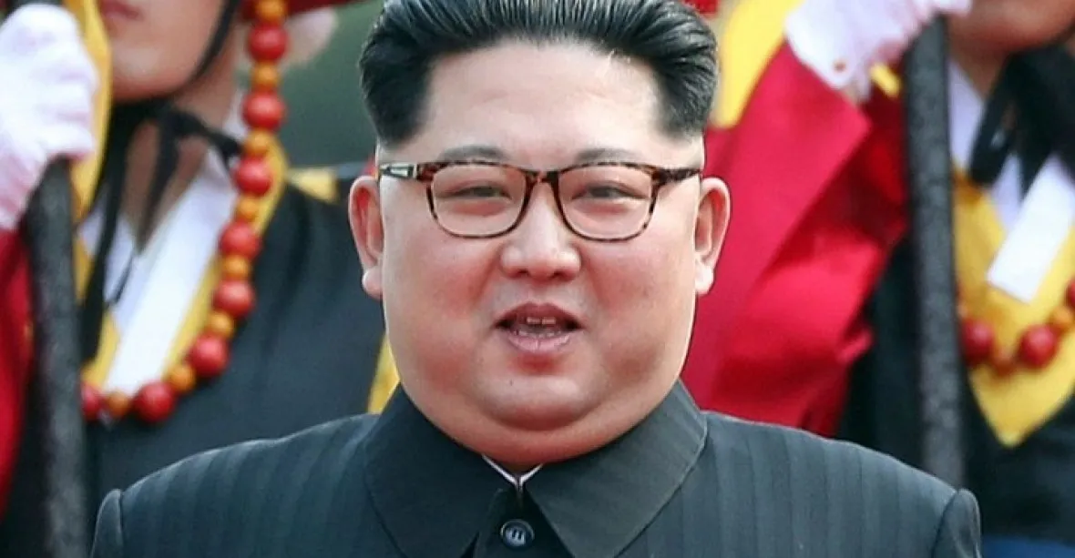 KLDR čelí nejhorší krizi, Kim Čong-un přirovnal situaci k hladomoru v 90. letech