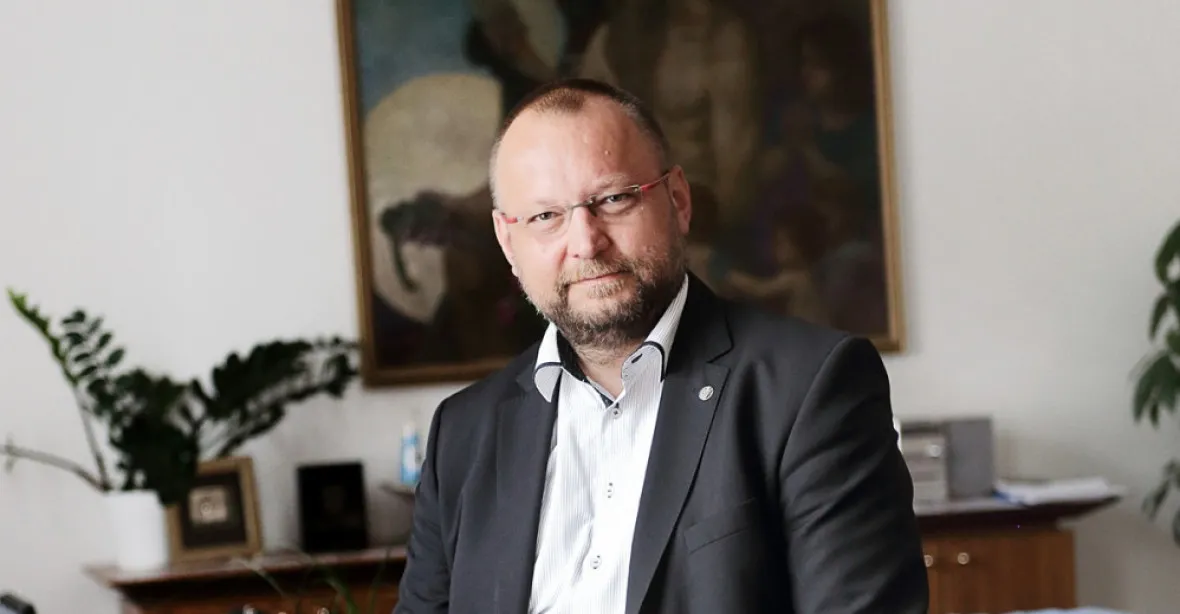 Bartošek dnes volbě dalších členů Rady České televize zabránil