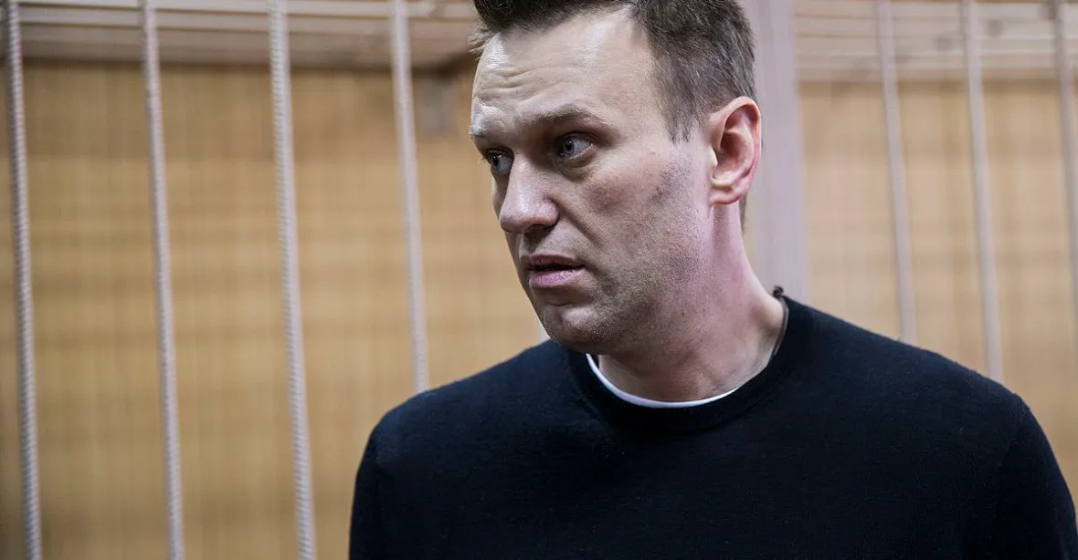 Zdravotní stav Navalného je prý kritický. Hrozí mu selhání ledvin