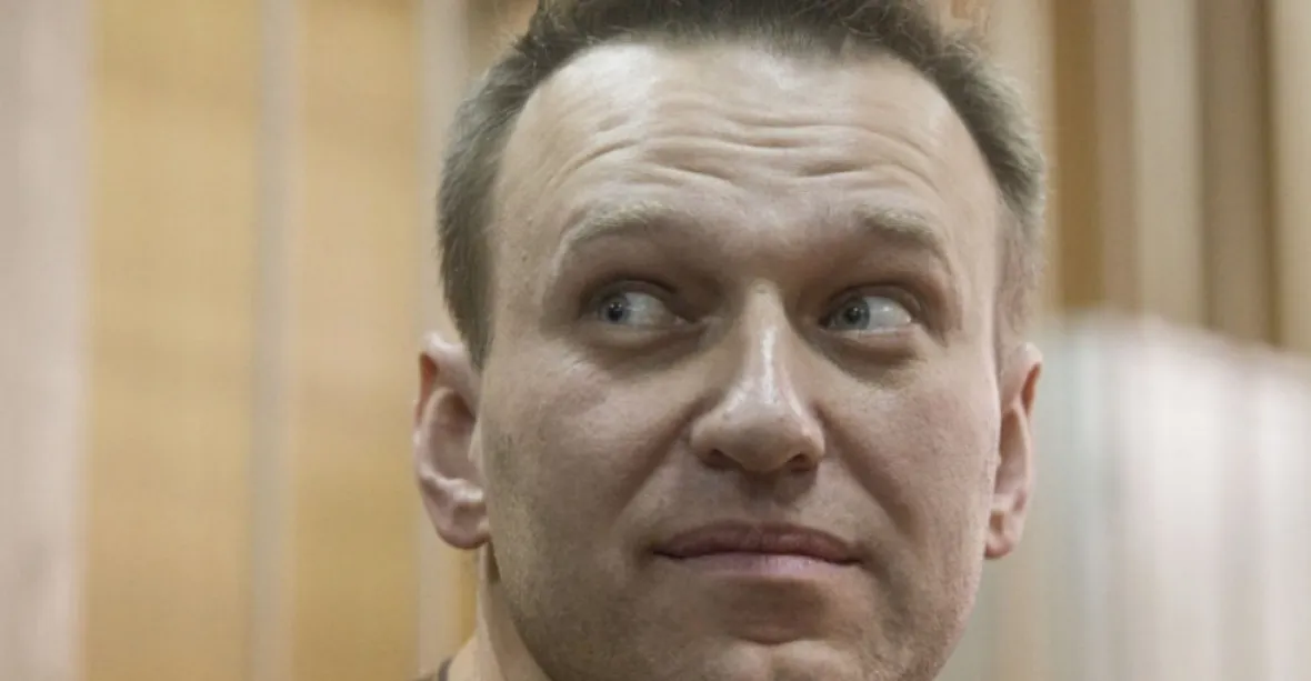 Navalnyj po 23 dnech ukončil protestní hladovku
