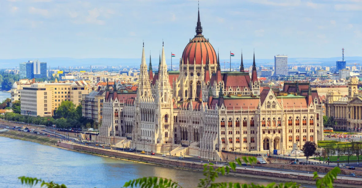 Cestování do Maďarska by pro očkované od soboty mělo být snazší. Dohody budou i s Německem či Polskem
