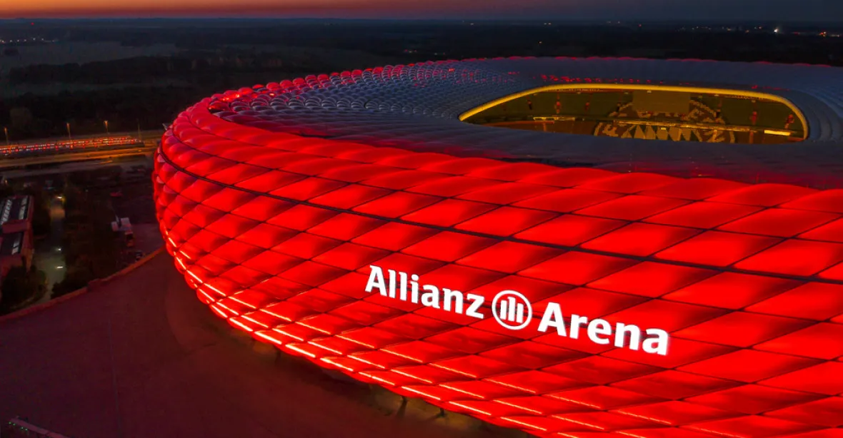 Mnichov chtěl nasvítit stadion při fotbalu s Maďary v duhových barvách. UEFA to zakázala