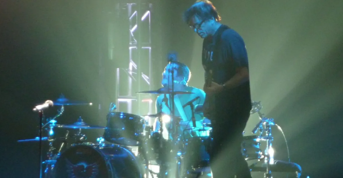 Slavná punkrocková kapela Offspring vyhodila bubeníka. Odmítl se nechat očkovat