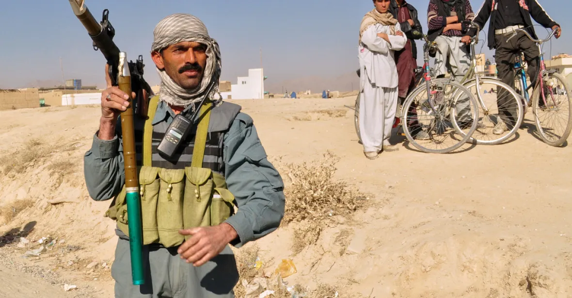 Tálibán dobývá jedno město za druhým, padl i Kandahár