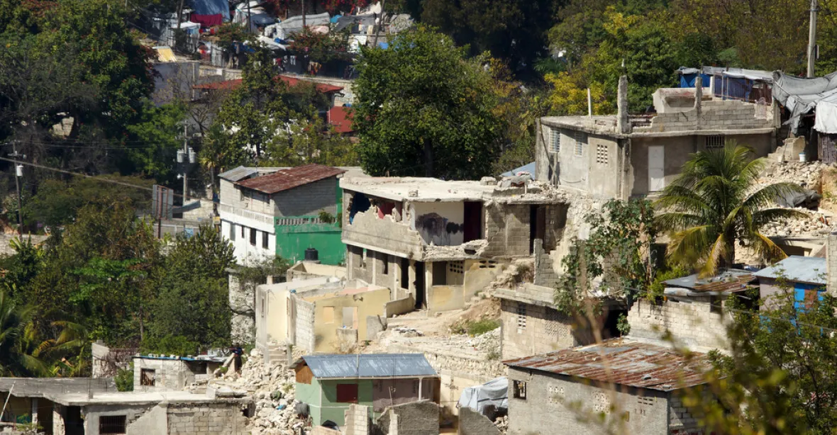 Na Haiti je po zemětřesení přes 700 mrtvých