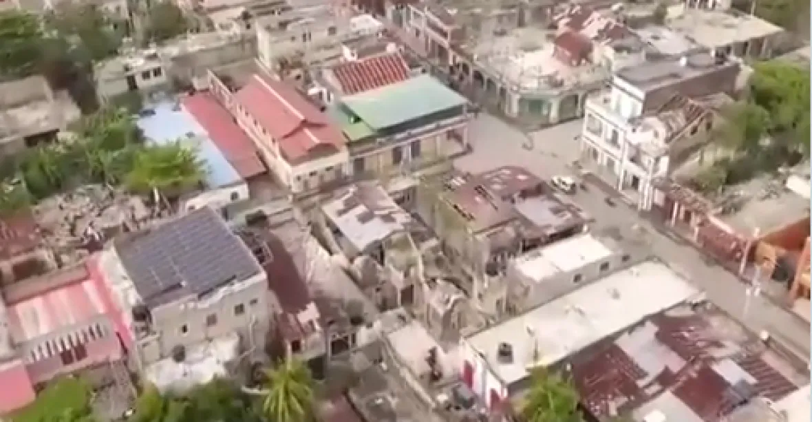 VIDEO: Masivní zemětřesení na Haiti má už téměř 1300 obětí