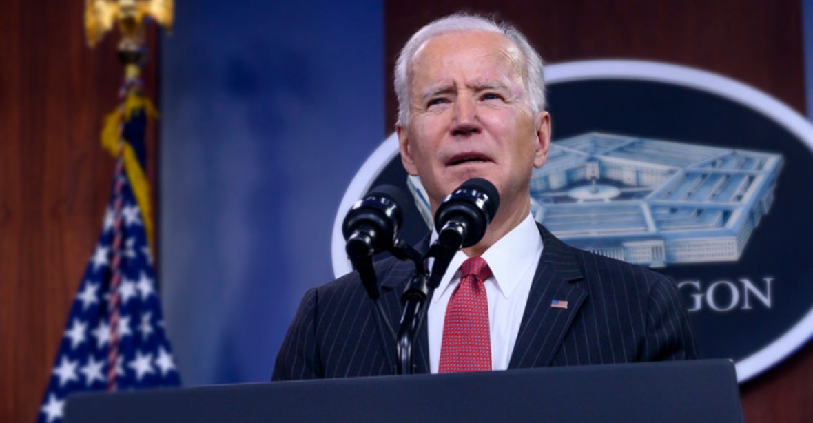 Bidenův projev jako hanebná tečka za Afghánistánem